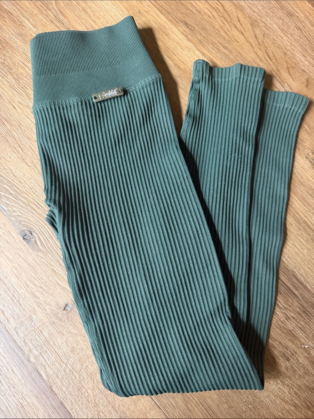 Bombshell Ribbed High-Waist Legging